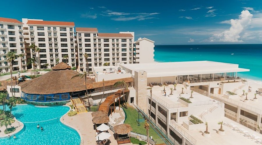 Emporio Cancun